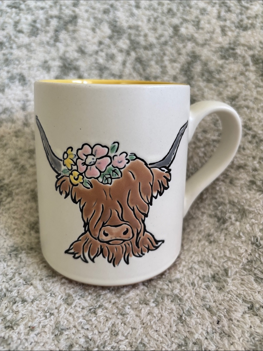 White Ceramic Highland Cow Mug w Floral Accent 16oz NWT Spectrum